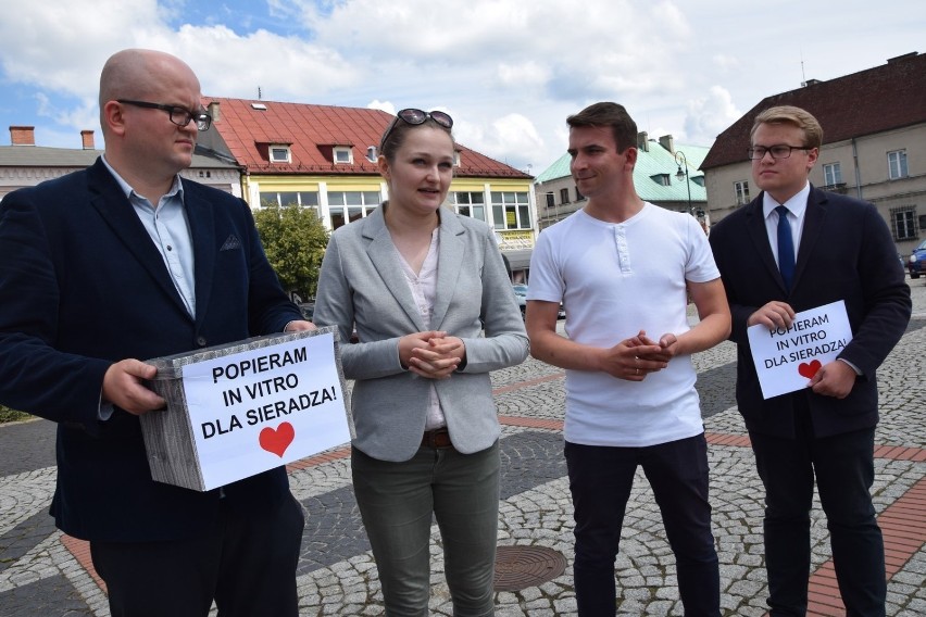 Podpisy zostały zebrane w ciągu miesiąca i po uzyskaniu...