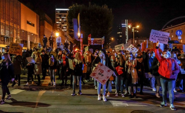 Protesty w sprawie zaostrzenia prawa aborcyjnego w środę, 28.10.2020 r.