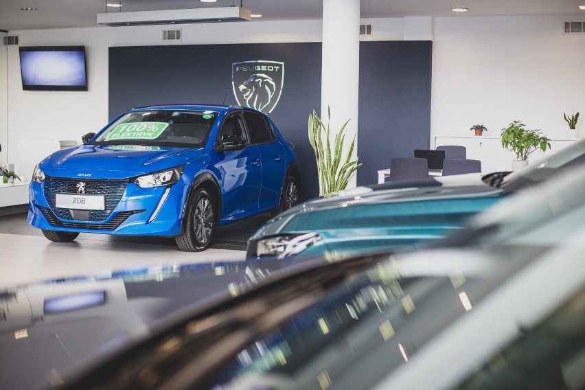 Grupa MM CARS otworzyła nowy salon samochodowy marki Peugeot na Trzech Stawach w Katowicach