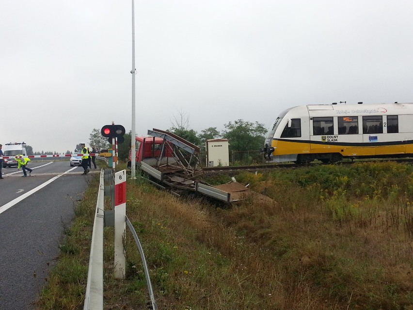 Zgorzelec: Zderzenie szynobusu z samochodem ciężarowym 