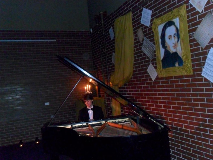 Marcin Wieczorek zagrał recital fortepianowy w Margoninie
