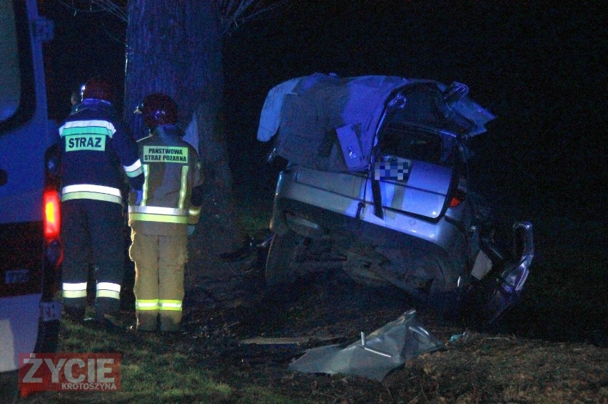 Wypadek na trasie Smolice-Rogożewo. Nie żyją dwie osoby [ZDJĘCIA + FILM]             