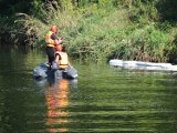 Strażacy na Kanale Gliwickim. Patrolują i robią zdjęcia niepokojącym cieczom. Czy mamy powody do obaw? 