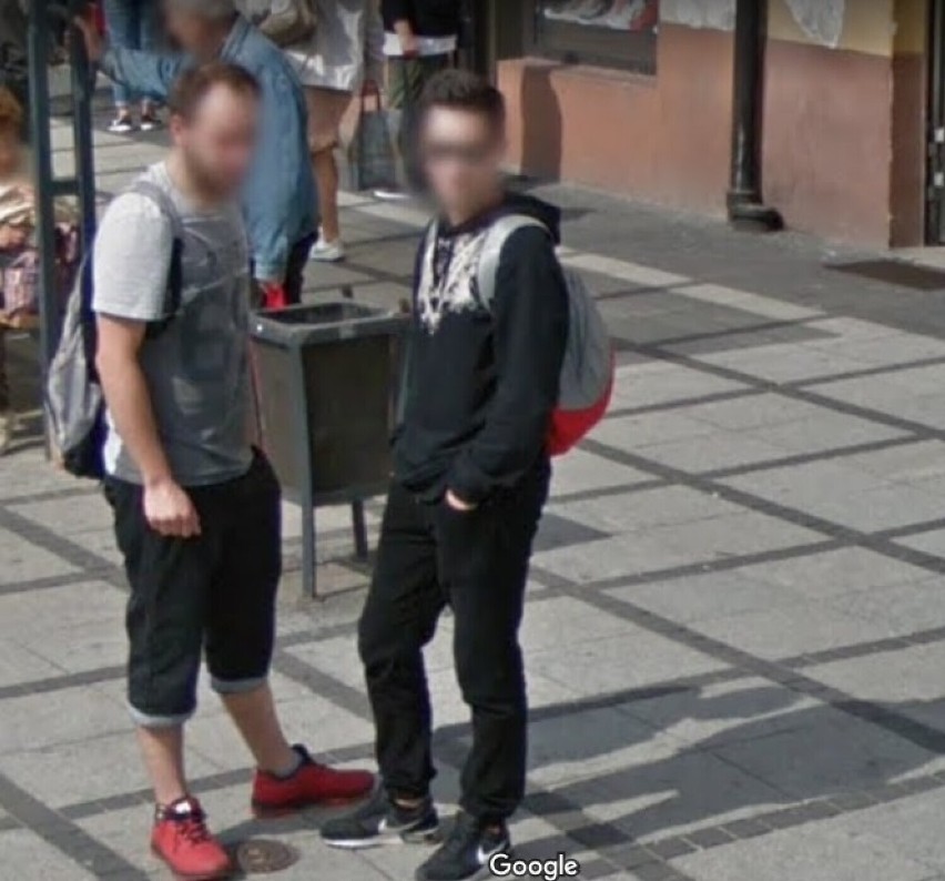 Oto zdjęcia mieszkańców Częstochowy na Google Street View. Odnajdujecie się nich?