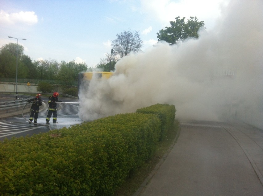 Autobus spłonął w centrum Krakowa [KRÓTKO]