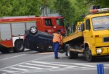 Wypadek na skrzyżowaniu Reymonta z Raciborską w Rybniku. Dacia dachowała. Cztery kobiety w szpitalu [ZDJĘCIA]