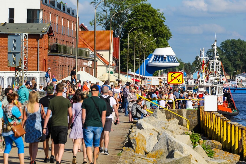 Obchody Święta Morza w Darłowie. Tłumy mieszkańców i turystów [zdjęcia] 