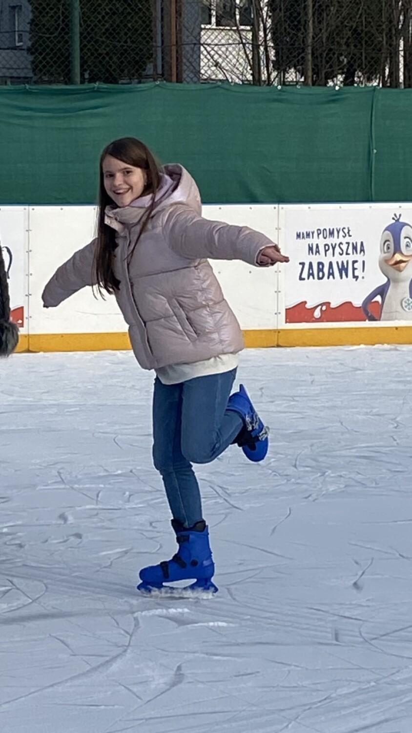 Lekcja wf uczniów PSP 4 w Radomsku na lodowisku MOSiR! ZDJĘCIA