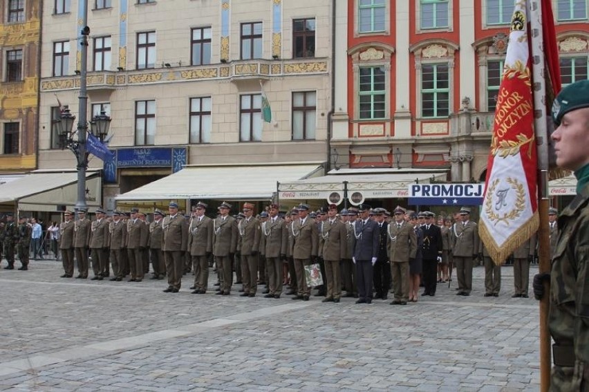 Armia ma nowych oficerów. Na Rynku odbyła się promocja (ZDJĘCIA)