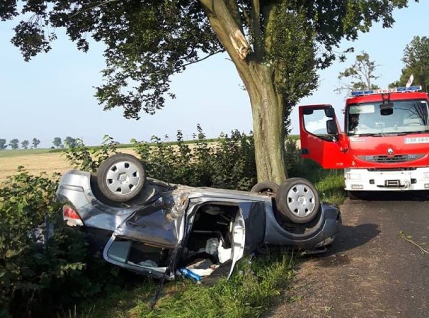 Wypadek w powiecie brodnickim. Opel astra dachował [zdjęcia]