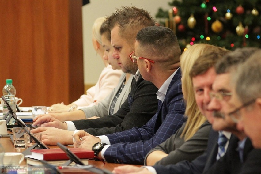 3. sesja Rady Miasta Włocławek została zdominowana przez...