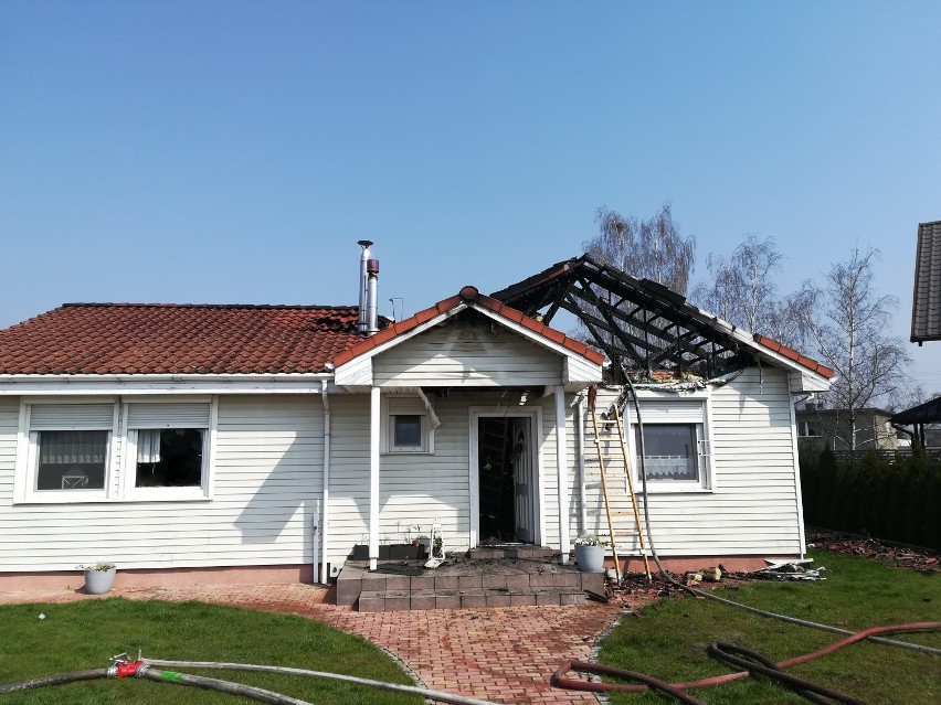 Rodzina z Czempinia straciła w pożarze dach nad głową