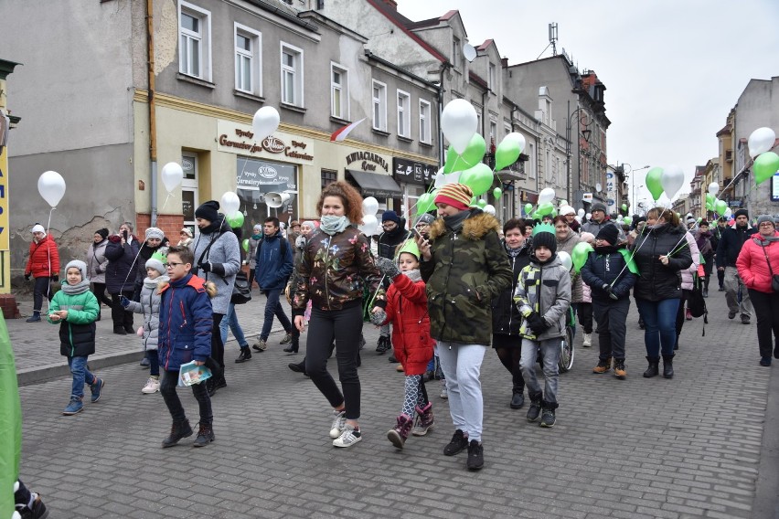 Święto Trzech Króli. Barwne orszaki przeszły przez miasto,...