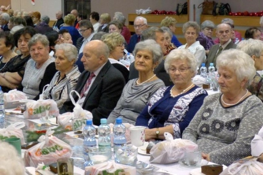 Żory: spotkanie opłatkowe seniorów w klubie Wisus [ZDJĘCIA]