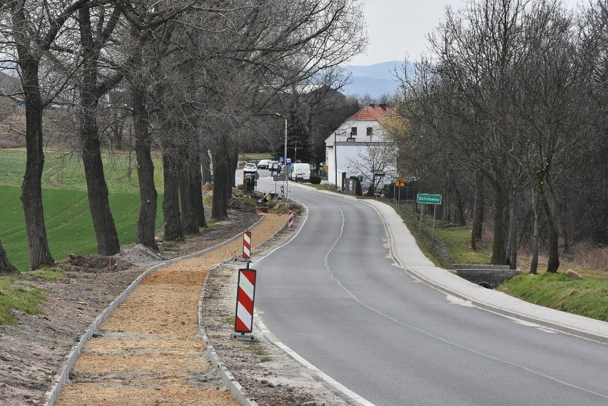 Trwa budowa drogi rowerowej w gminie Świdnica