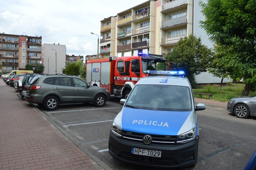 Interwencja na osiedlu Stare Sady w Wieluniu. W mieszkaniu znaleziono zwłoki