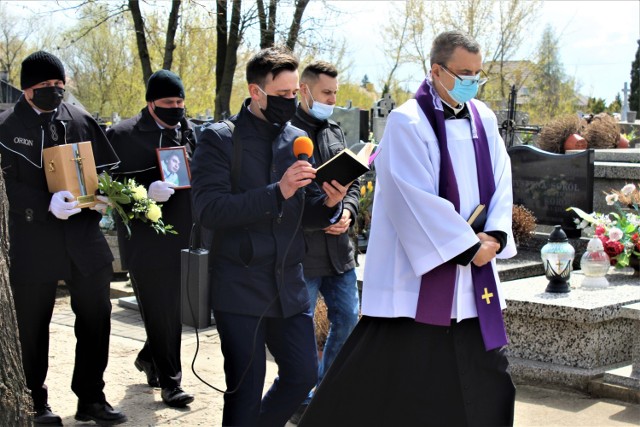 W sprawie śmierci mężczyzny aresztowano tymczasowo dwoje policjantów