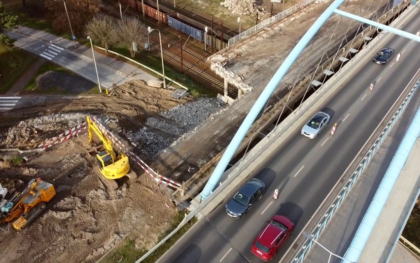 Zobacz, jak znika wiadukt na Armii Krajowej w Bydgoszczy. Mamy wideo i zdjęcia z drona