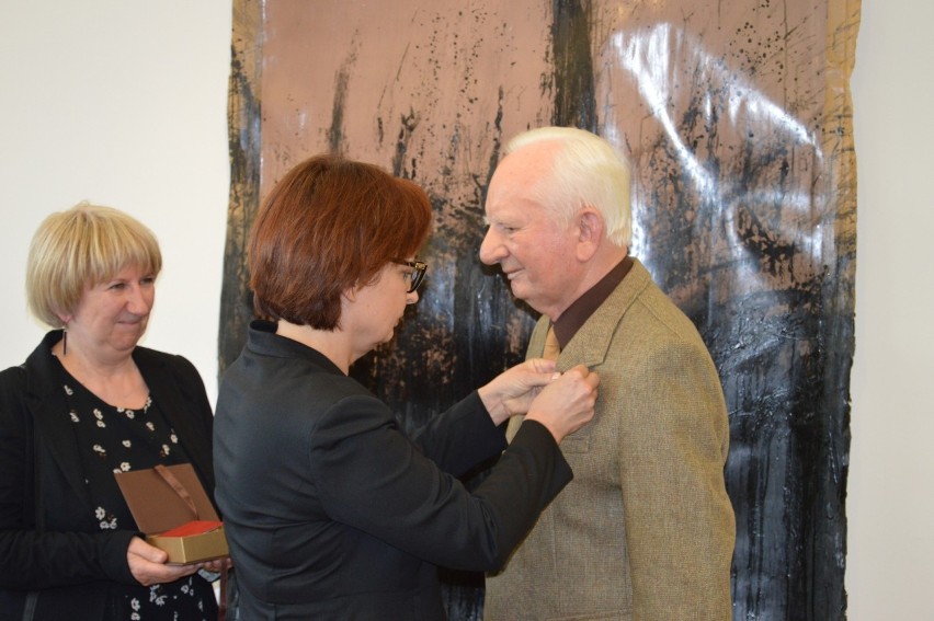 Marian Szczerba odznaczony medalem Gloria Artis.