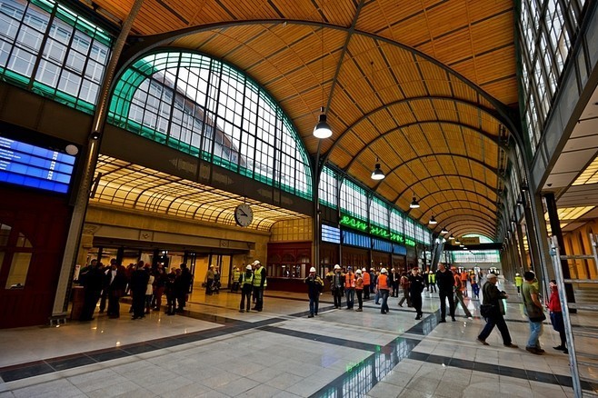 Wrocław: Dworzec Główny otwarty (ZDJĘCIA)