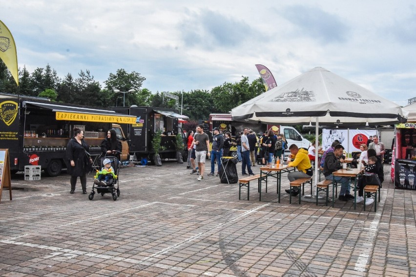 Wronki. Rozpoczęła się Liga FoodTrucków. Na fanów street foodowego jedzenia czeka wielka wyżerka!