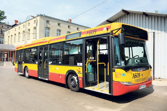 Takie autobusy kursują w wielu polskich miastach. Czy sprawdzą się w Łodzi?