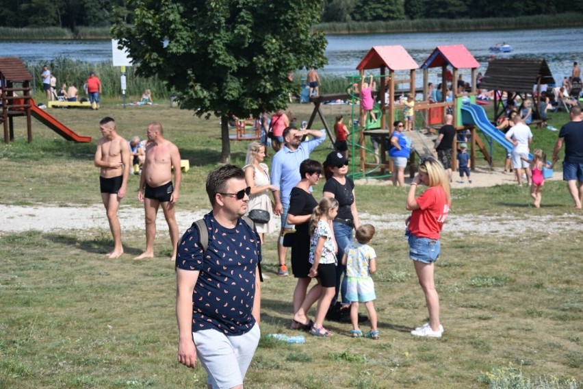 Festyn charytatywny dla Laury odbył się na plaży w Kobylcu 