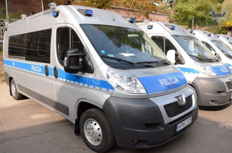 KPP Malbork otrzymała ambulans dla policjantów drogówki