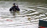 Utonięcie w Stańkowie. 50-latek wypłynął łódką na jezioro Sowica, jego ciało znaleźli wędkarze
