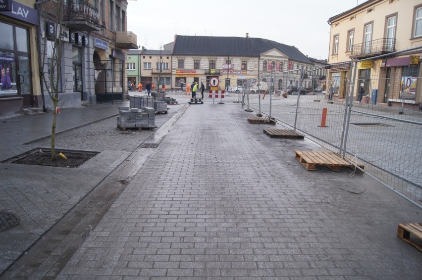 Prace brukarskie na ulicy Reymonta w Radomsku prawie zakończone 