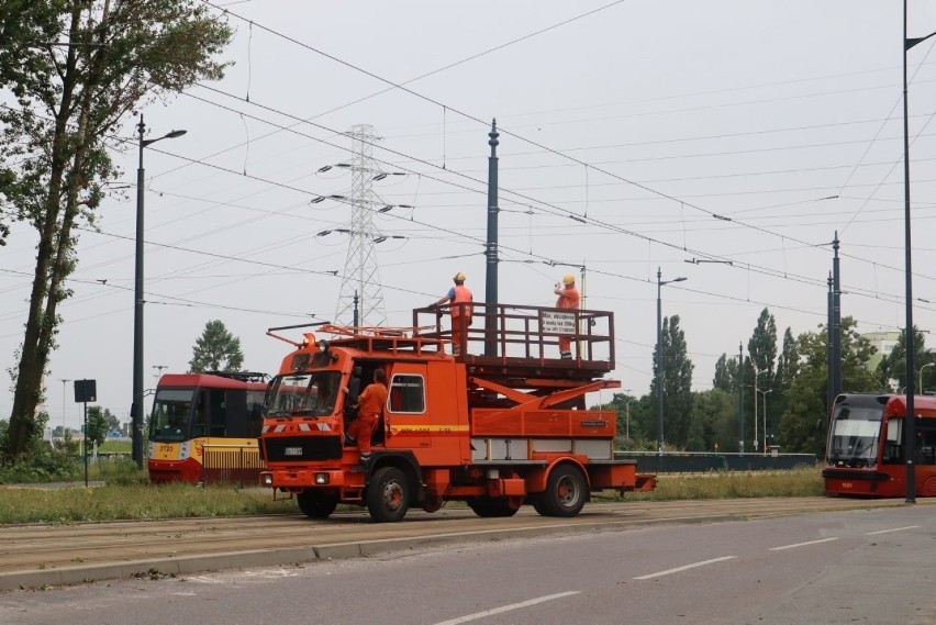 PGE poinformowało Centrum Zarządzania Kryzysowego, że w...