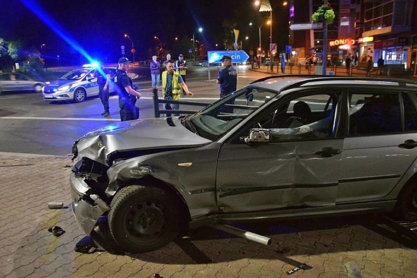 Wypadek w Stargardzie: Tragiczny finał driftu. BMW uderza w tłum ludzi. Nagranie z wypadku [WIDEO]