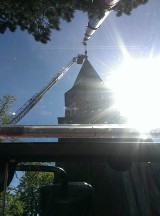 Przechylił się krzyż na kościelnej wieży w Sopocie. Interweniowali strażacy