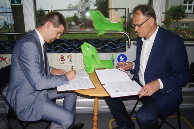 Jubileusz 50-lecia MPK Radomsko z podpisaniem umowy na nowe autobusy