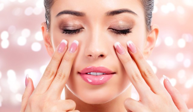 Codzienna i prawidłowo dobrana do typu skóry pielęgnacja jest kluczem do idealnego makijażu!