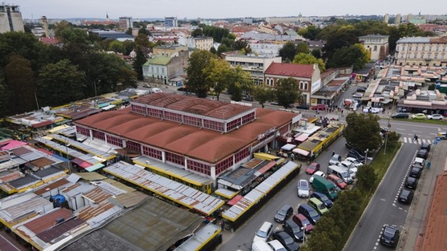 Hala Targowa w centrum Rzeszowa.