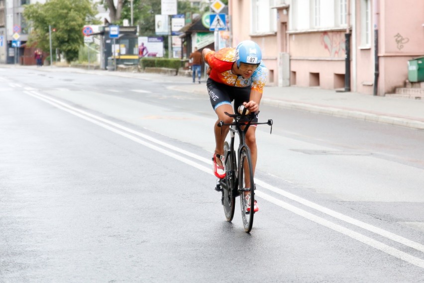 Triathlon Opole 2018. Zawody są rozgrywane na dwóch...