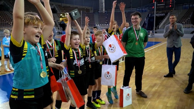Pogoń Zduńska Wola okazała się bezkonkurencyjna w mistrzostwach województwa rocznika 2013, które rozegrane zostały w Atlas Arenie