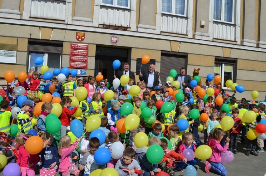 Dzień Dziecka w starostwie z przedszkolakami