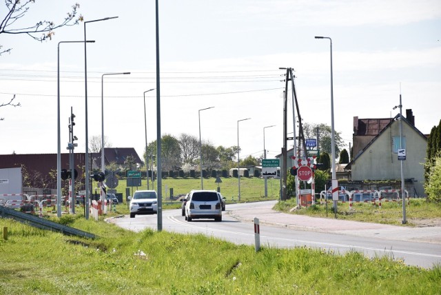 Przez tory na ulicy de Gaulle'a w Malborku przejeżdża około 5800 pojazdów.