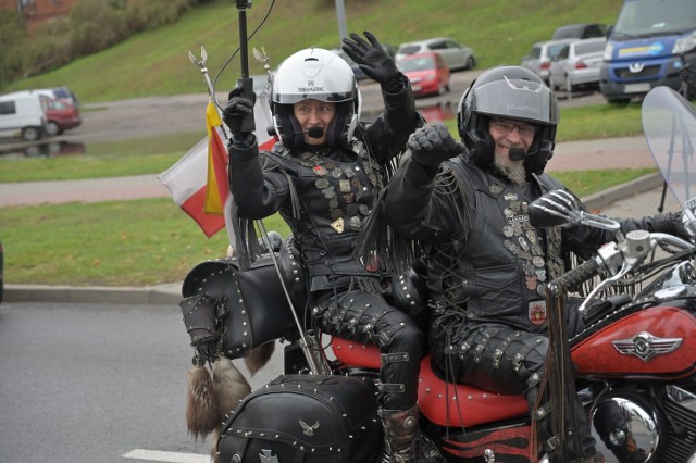 Kilkuset motocyklistów z Grudziądza żegna sezon. Przejechali ulicami miasta