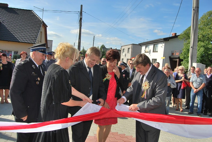 Mieszkańcy Glinicy od kilku tygodni korzystają z budynku wielofunkcyjnego