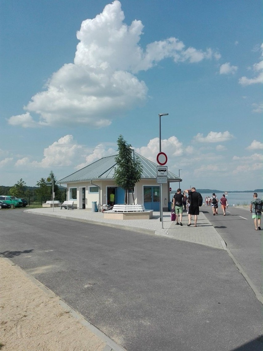Parkingi przy Błękitnej Lagunie nad Berzdorfer See. Dużo się zmieniło od zeszłego roku (ZDJĘCIA)