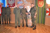 Pruszcz Gdański. Żołnierz Arkadiusz Paluch z 49 Bazy Lotniczej uratował życie tonącym