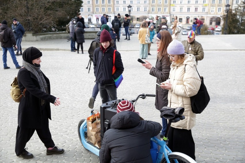 Ulicami Lublina przeszła Manifa. Wydarzenie odbyło się pod hasłem „Feminizm bez granic”. Zobacz zdjęcia