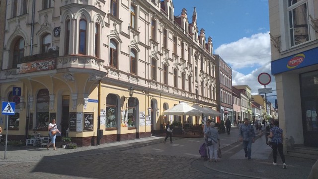 Na ulicach Chełmna, jak w większości miast, nikt już niemal nie nosi maseczek