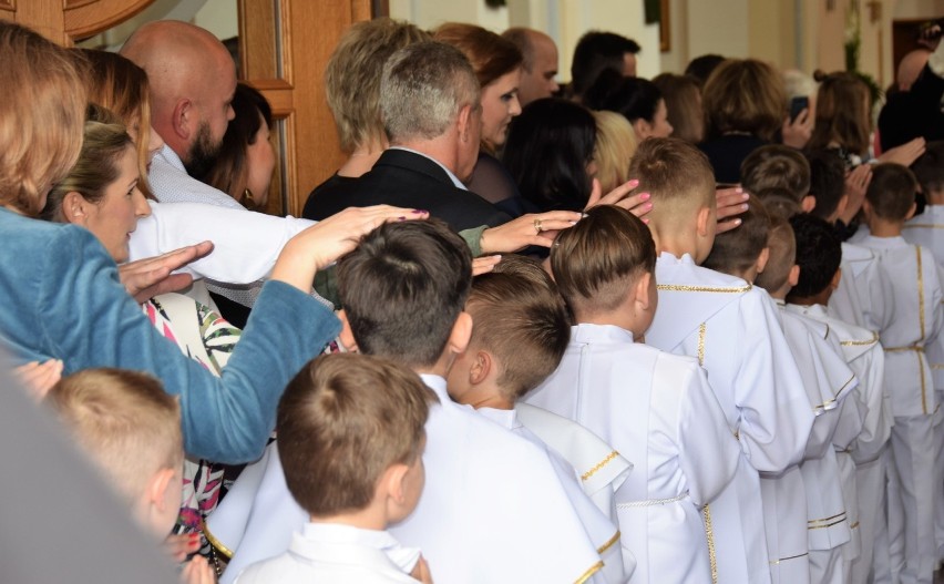 Diecezja tarnowska. Kiedy Pierwsze Komunie? Jest aktualizacja wytycznych biskupa Andrzeja Jeża