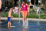 Kościan. Nowa fontanna na Placu Wolności to raj dla dla dzieci w upalne dni [ZDJĘCIA]