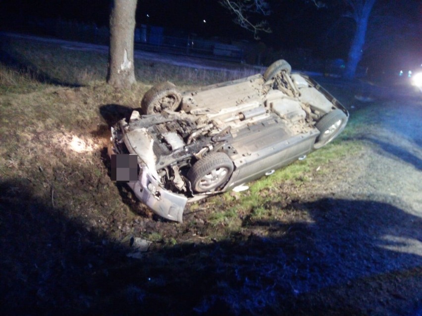 23 lutego późnym wieczorem doszło do wypadku na drodze...