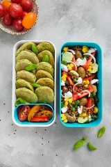 Dieta pudełkowa w domu. Alternatywa cateringu dietetycznego w myśl japońskiego bento. Jak przygotować lunchbox samemu?